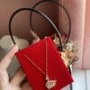 Swan necklace 🦢قلادة البجعة