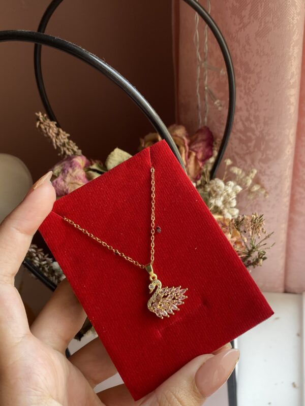 Swan necklace 🦢قلادة البجعة
