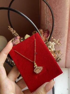 Swan necklace 🦢قلادة البجعة